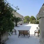 Masseria Specchiulla בית נופש *