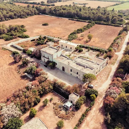 בית נופש Masseria Specchiulla *